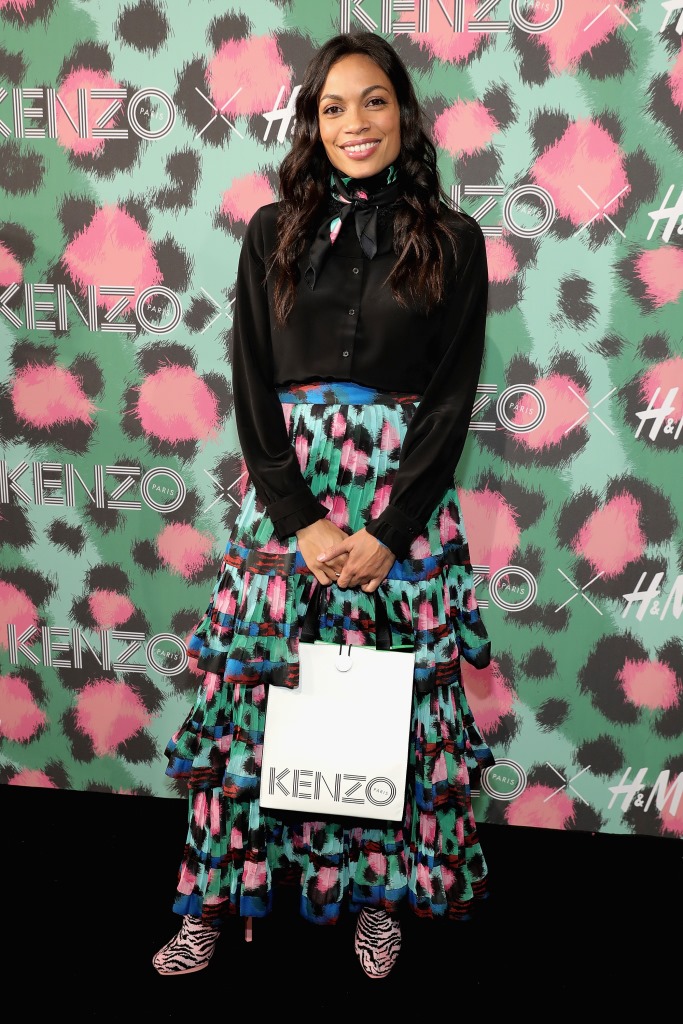NEW YORK, NY - OCTOBER 19: Rosario Dawson attends KENZO x H&M Launch Event Directed By Jean-Paul Goude' at Pier 36 on October 19, 2016 in New York City. (Photo by Neilson Barnard/Getty Images for H&M)